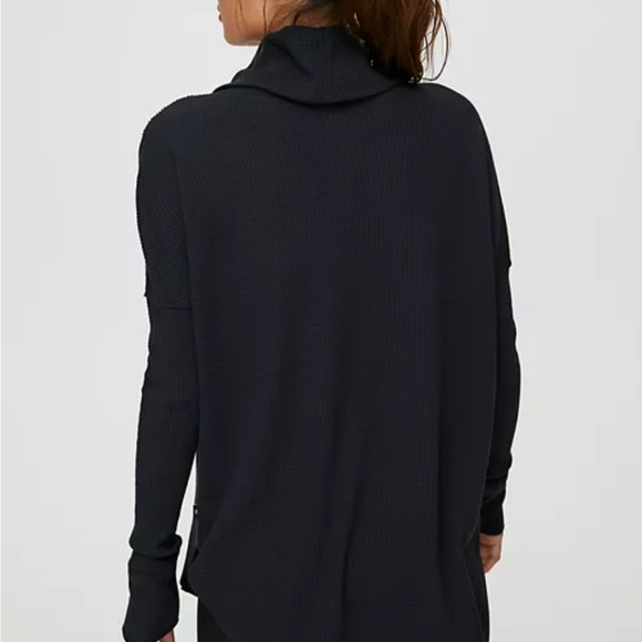 TNA/Aritzia Cowlneck thermal sweater. Size: Small. Colour: Lavender/gray. - Picture 2 of 9